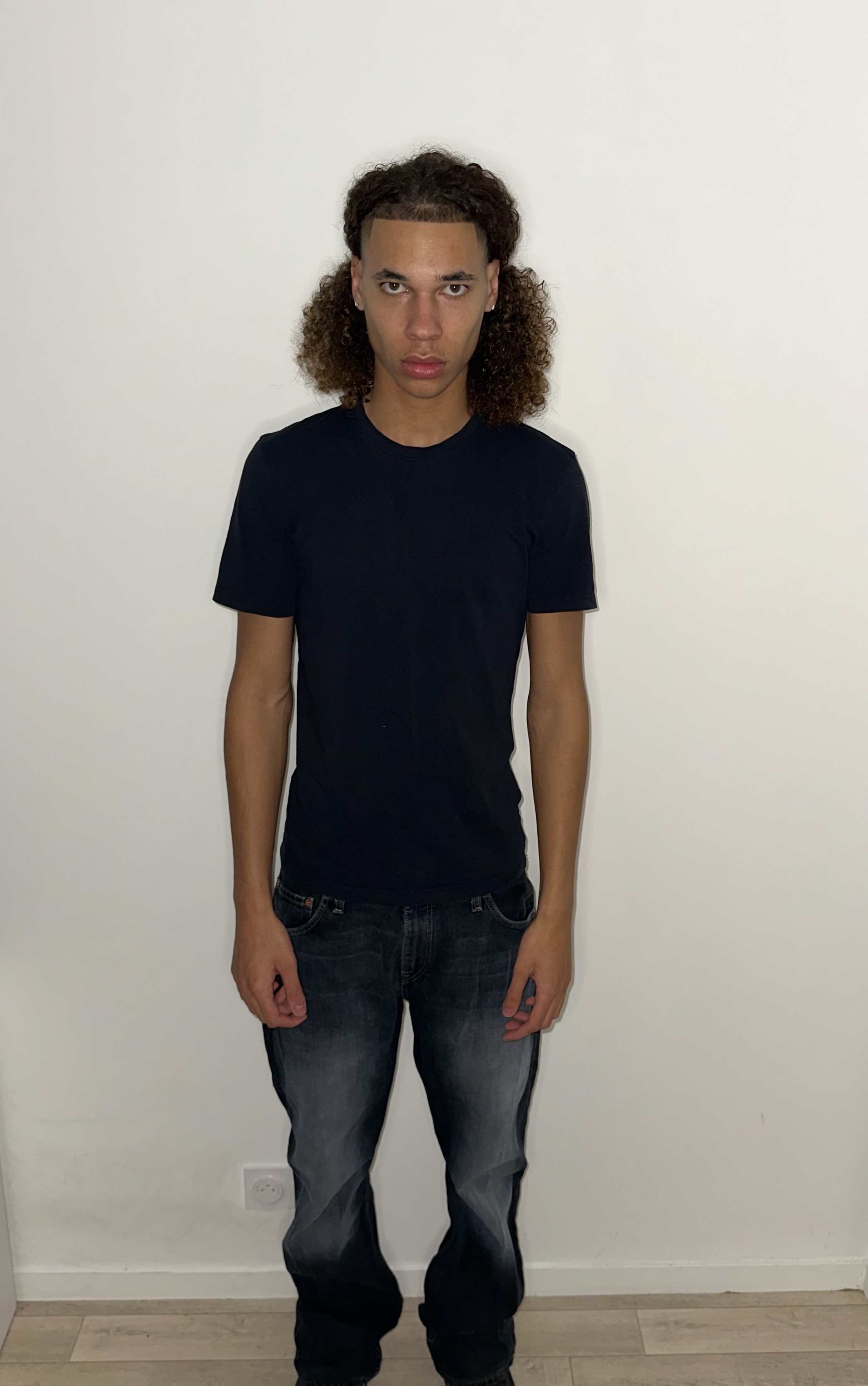Model Image 2