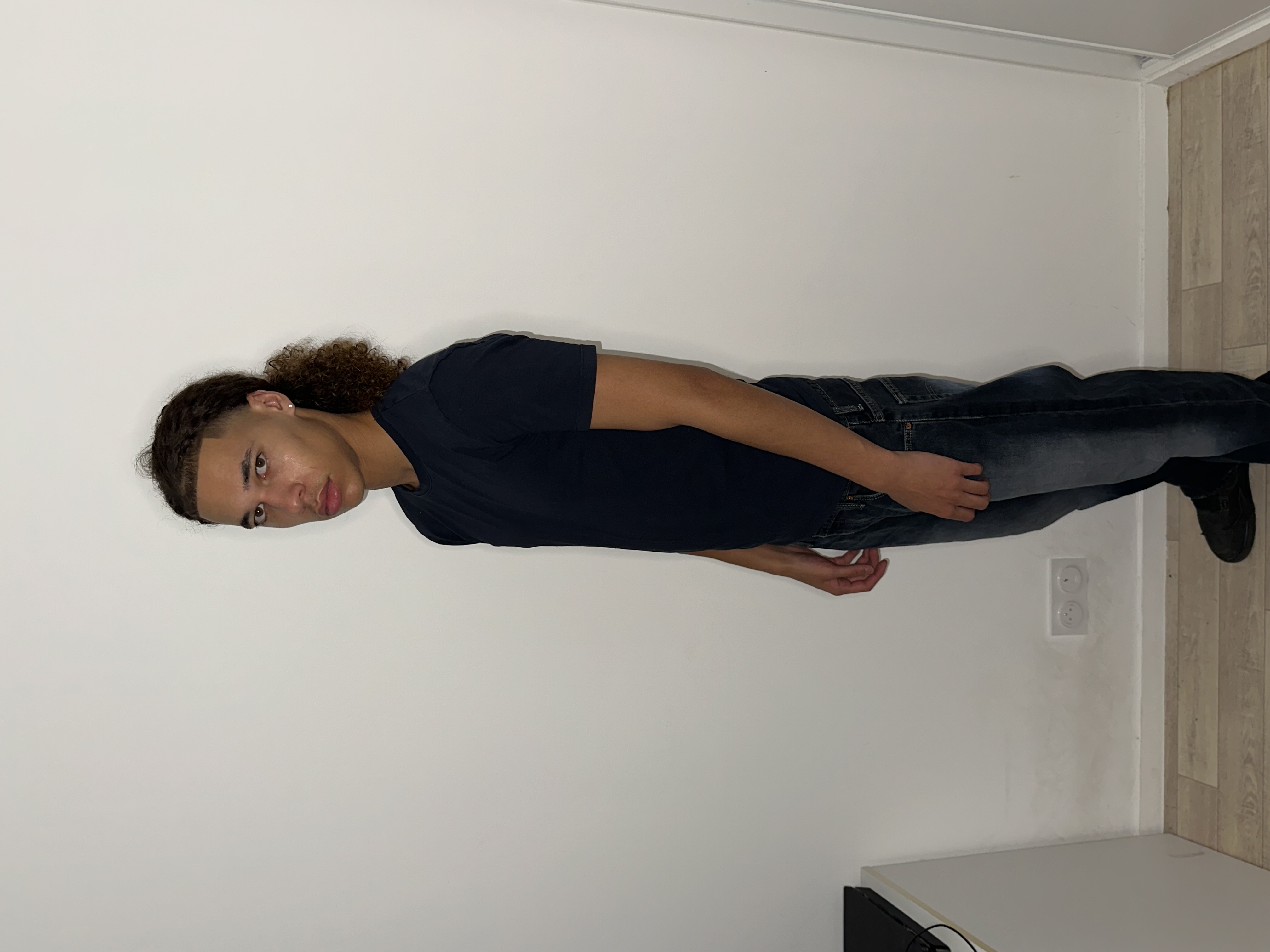 Model Image 3