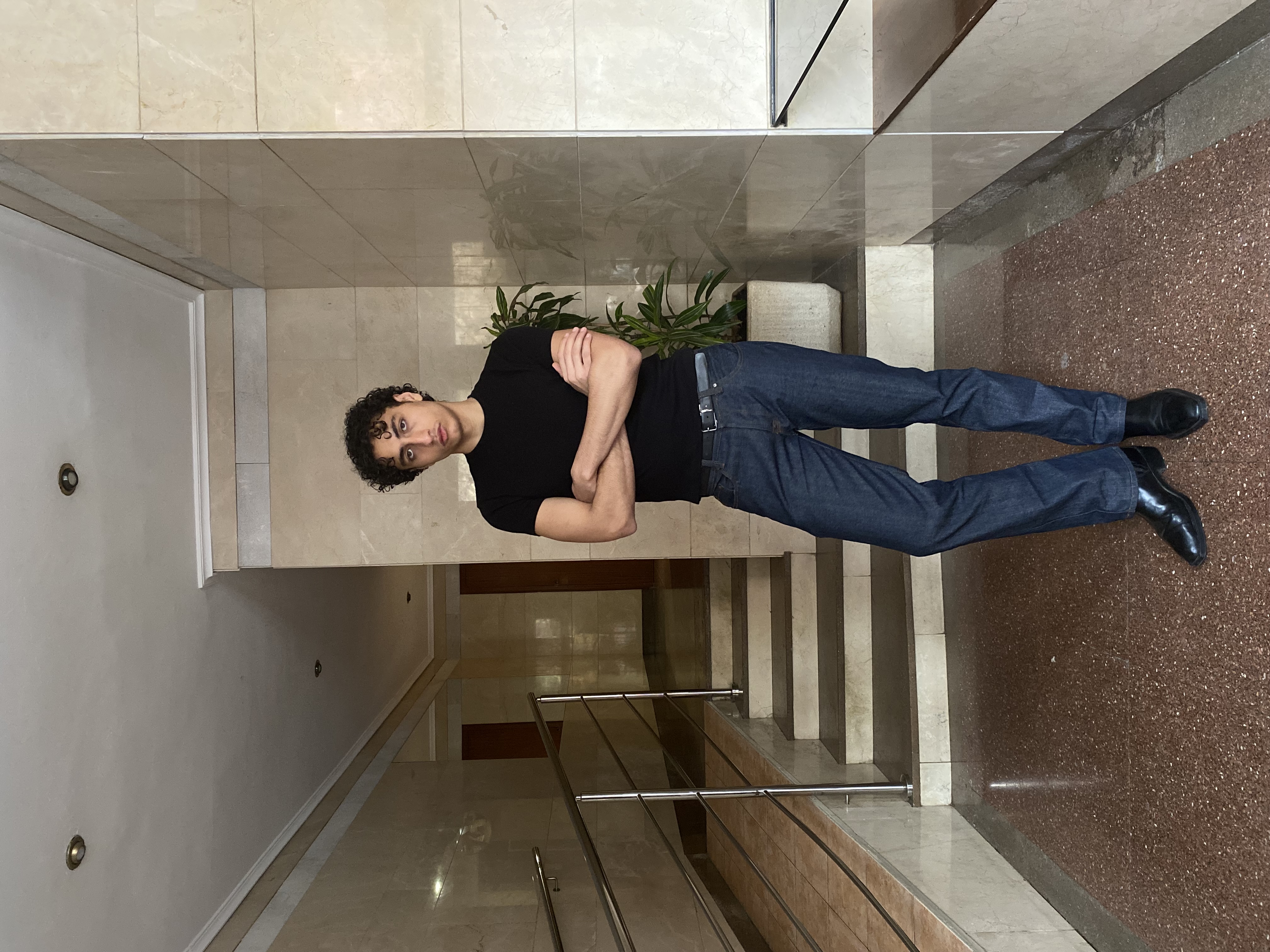 Model Image 2