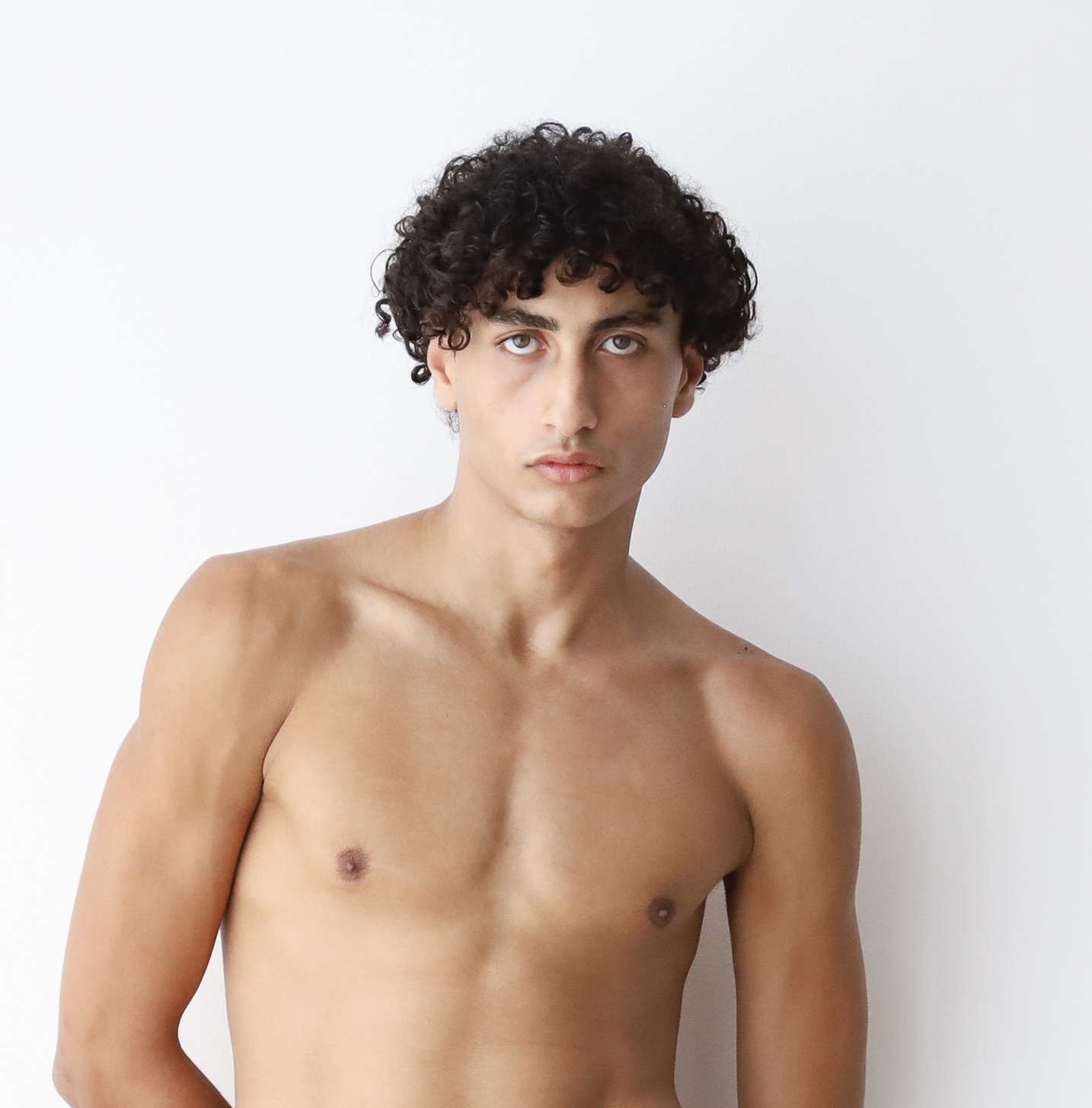 Model Image 3