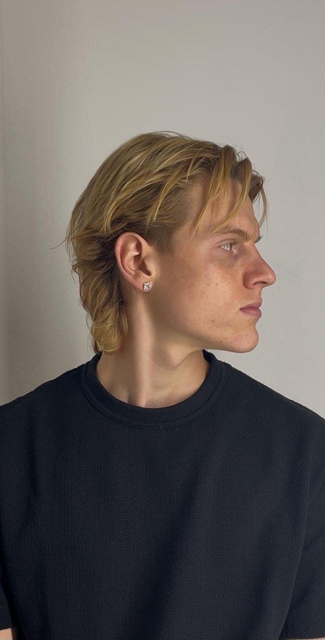 Model Image 3