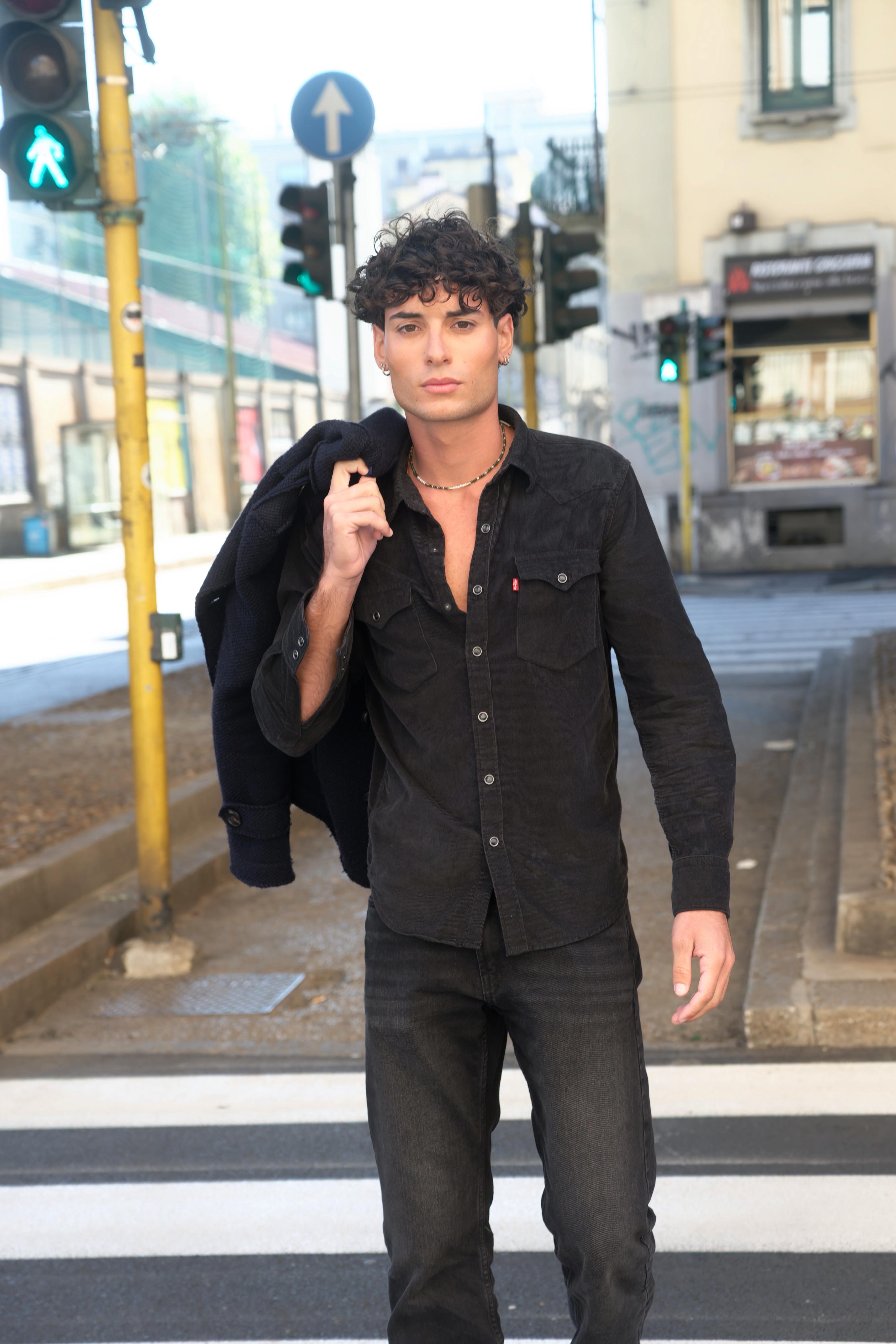 Model Image 2