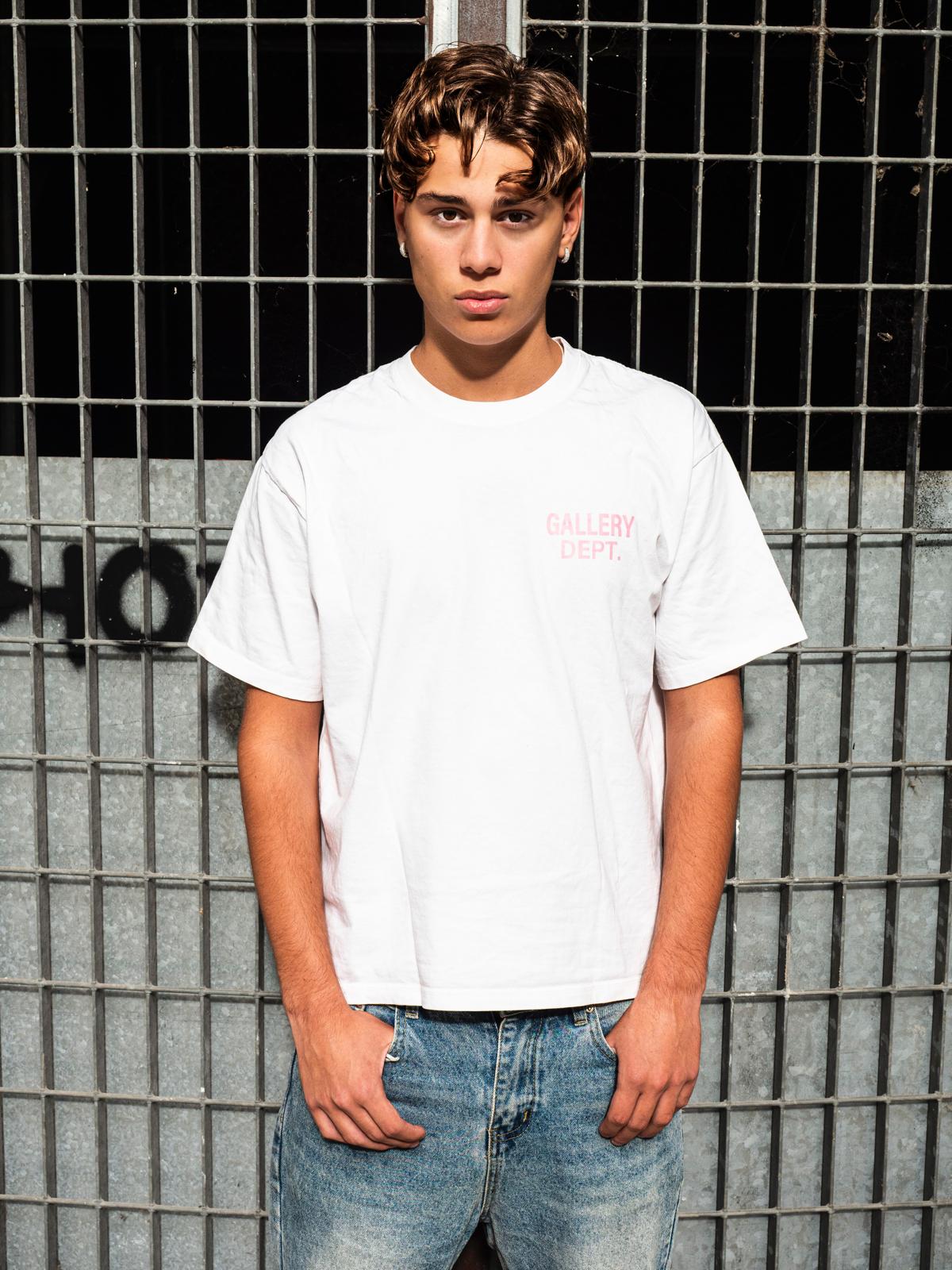 Model Image 2