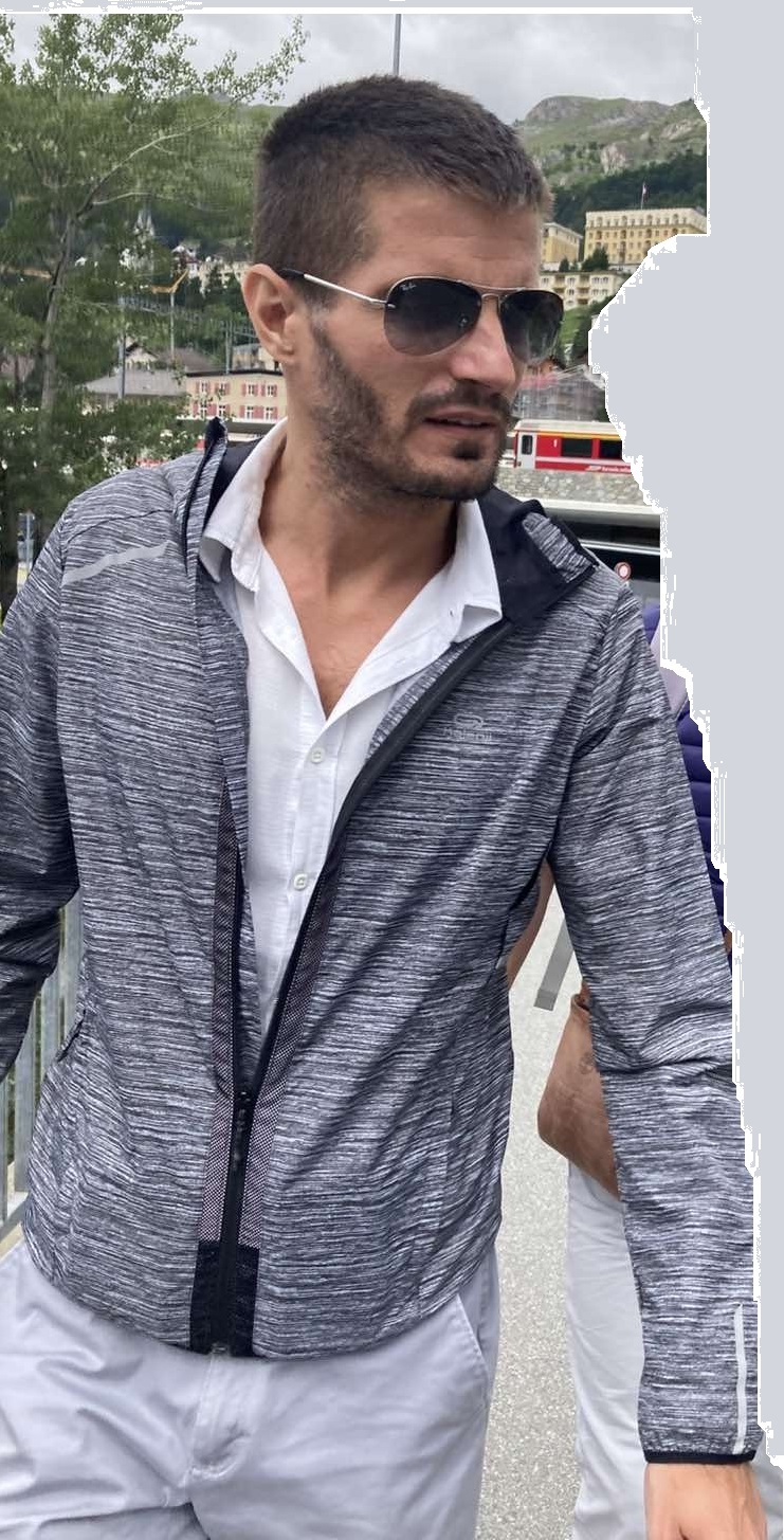 Model Image 4