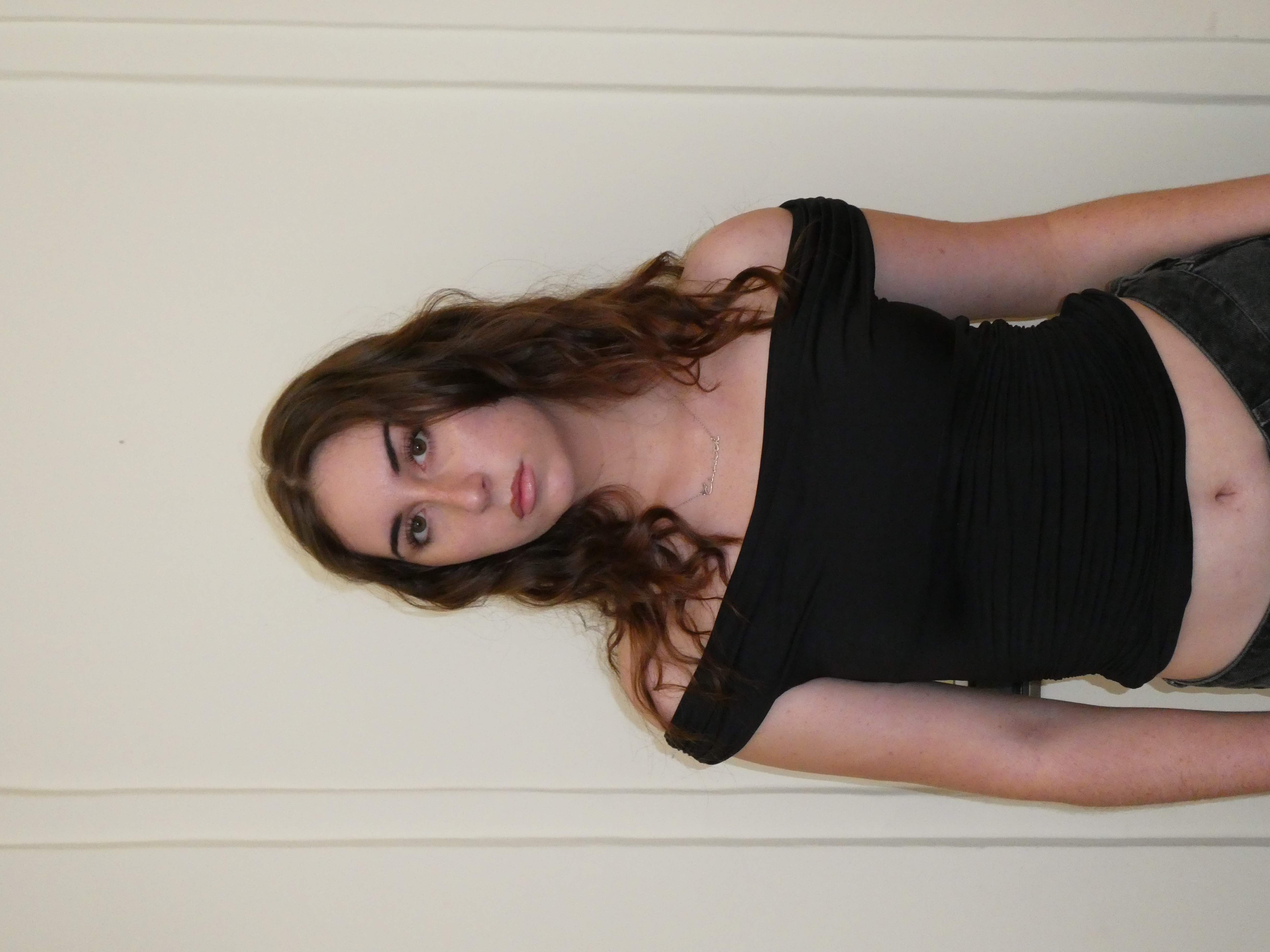 Model Image 4