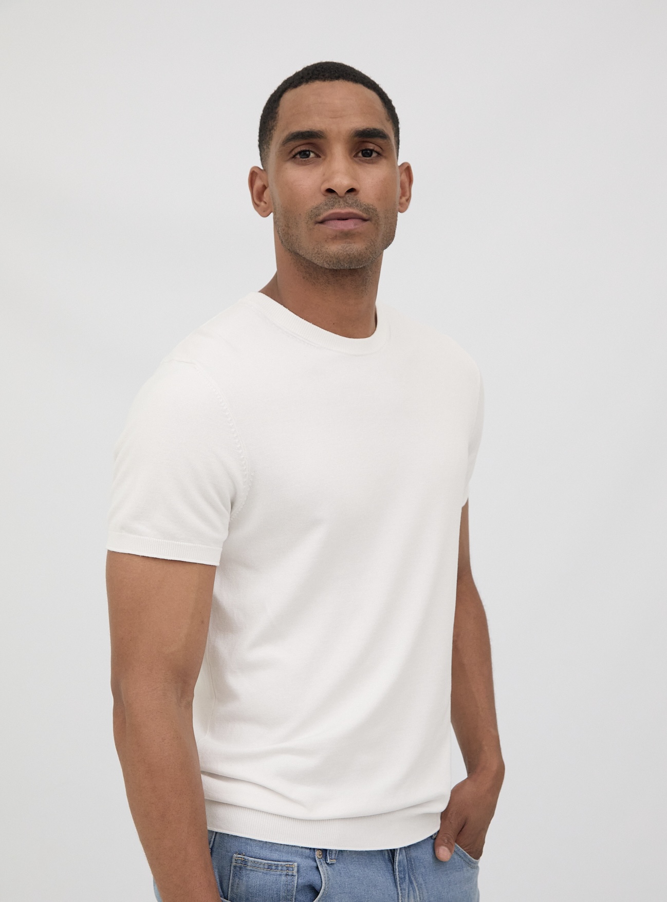 Model Image 4